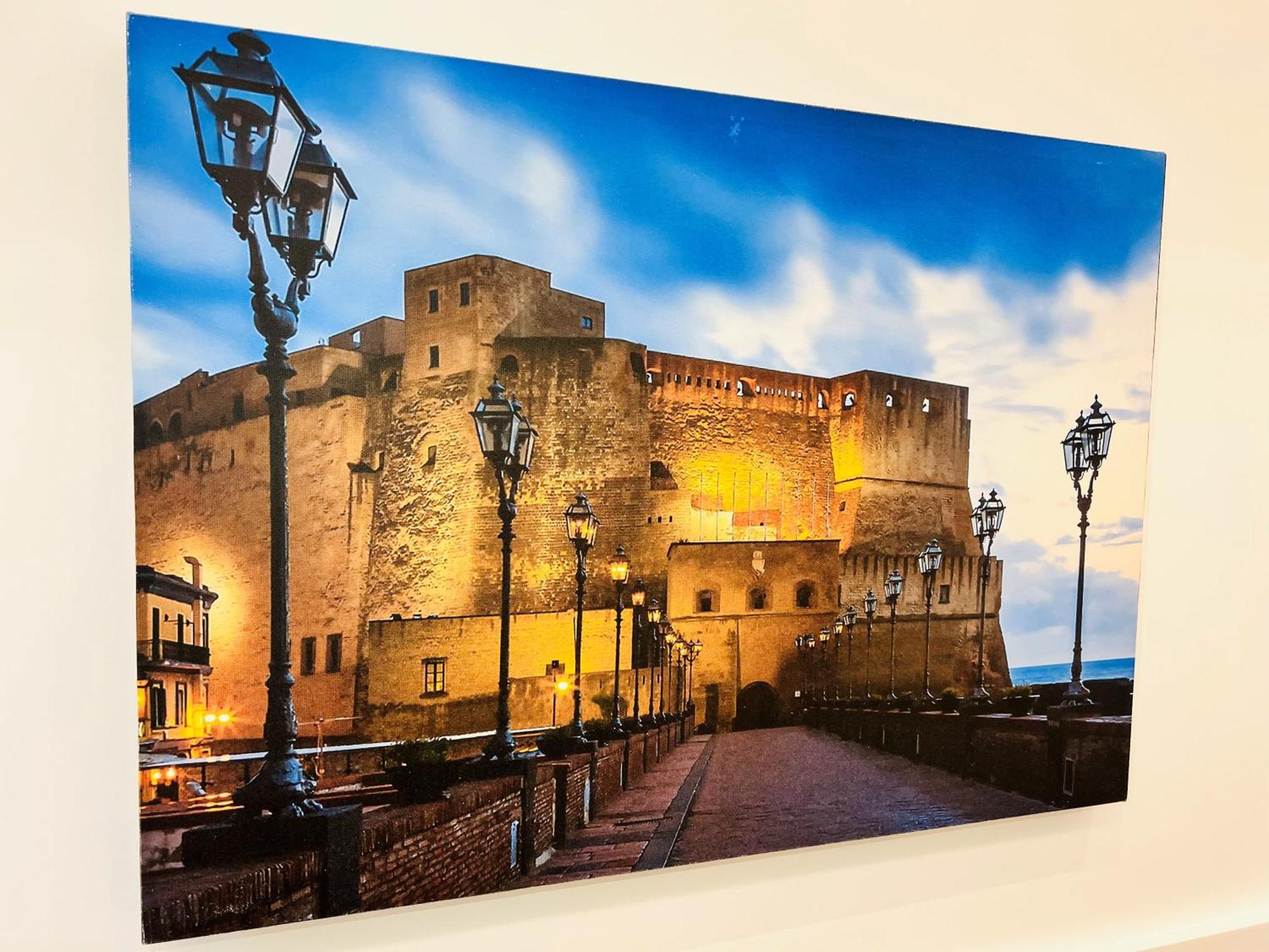 La Storia E Il Mare Di * Naples